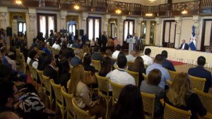 gobierno-pone-en-marcha-eficompras-para-agilizar-compras-estatales-20260818-190029-882N