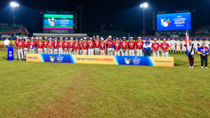 Equipo-dominicano-U15-bajo-las-luces